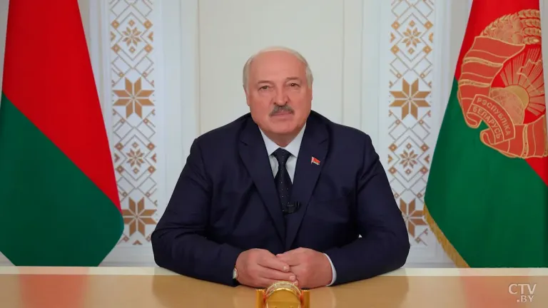 Лукашенко утвердил герб и флаг Гомельского района